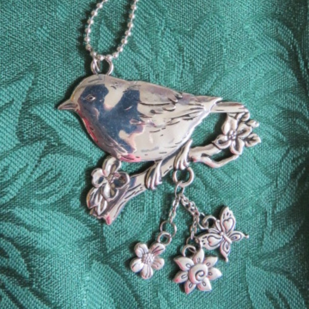 BIRD Silver Tone Metal Pendant or Bag Charm (K210)